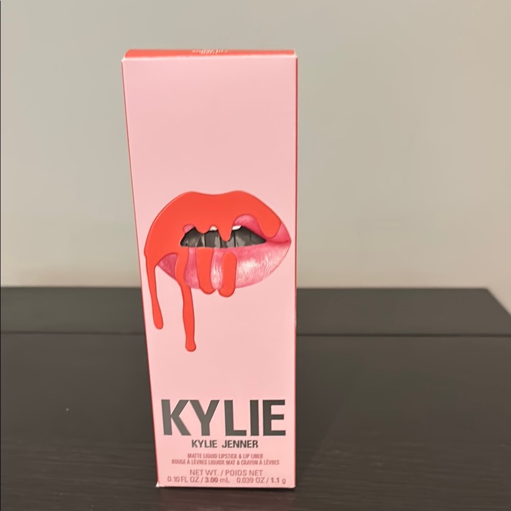 Kylie Jenner Lip Kit in Pink and Red